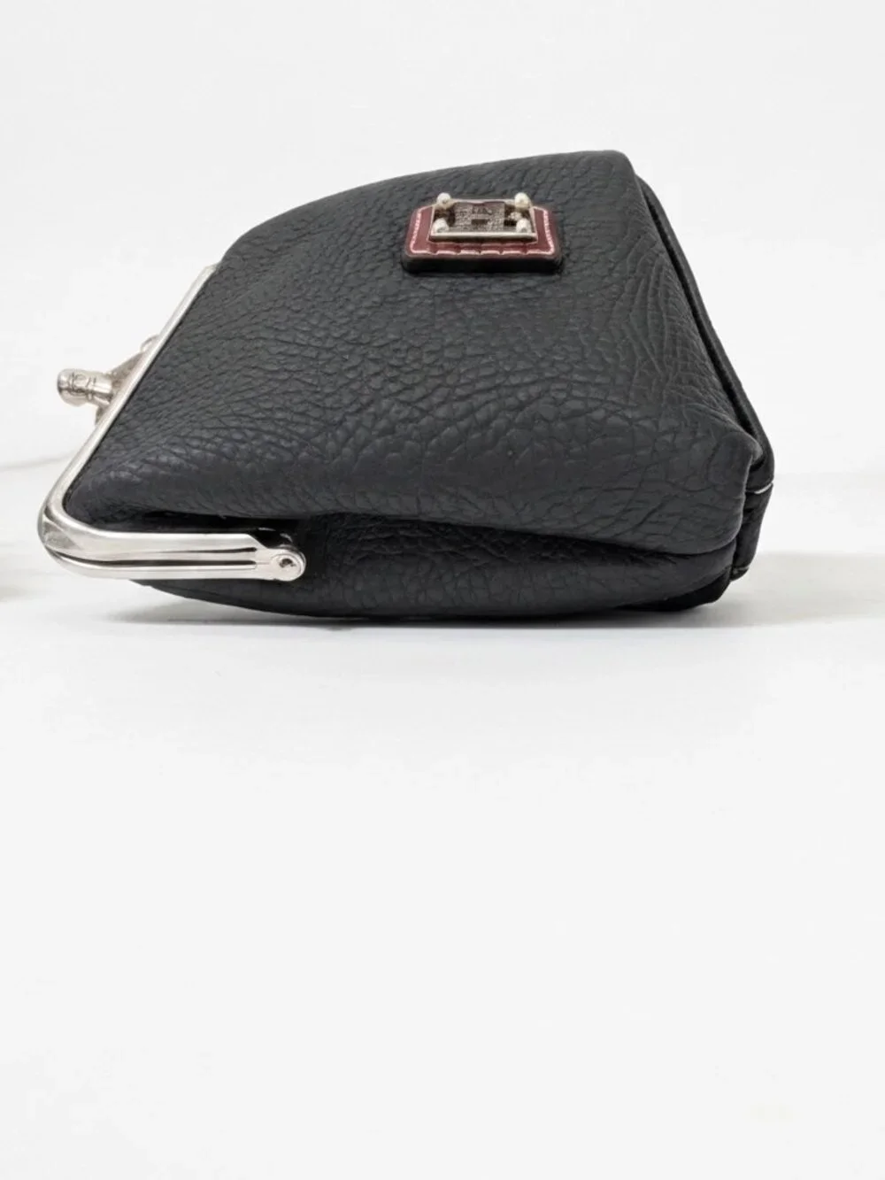 Dooney & Bourke Pebble Grain Large Framed Purse Black Kiss‑Lock Wallet